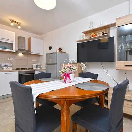 Apartamento Vilma 2392 *