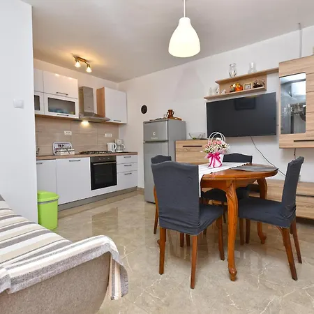 Vilma 2392 Apartamento Peruški