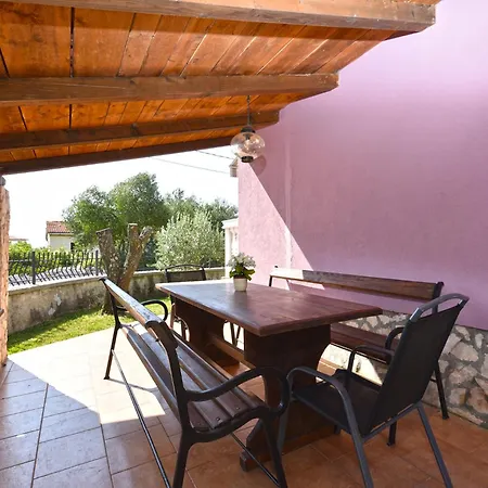 Apartment Vilma 2392 *